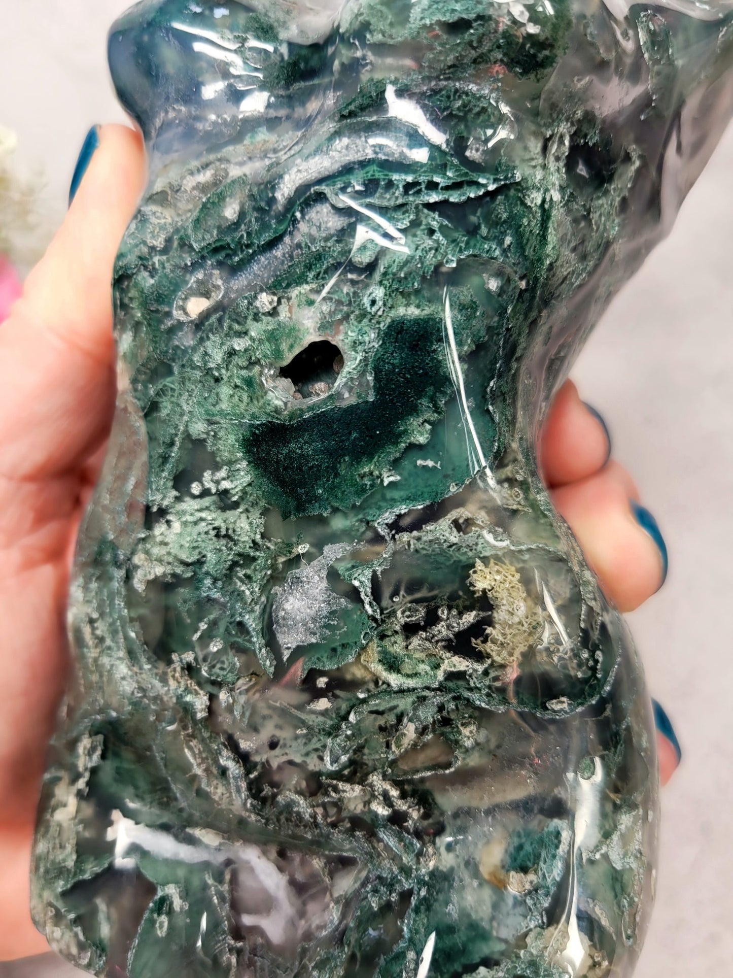Large Female Body - Green Moss Agate 14cm, 930g image 4