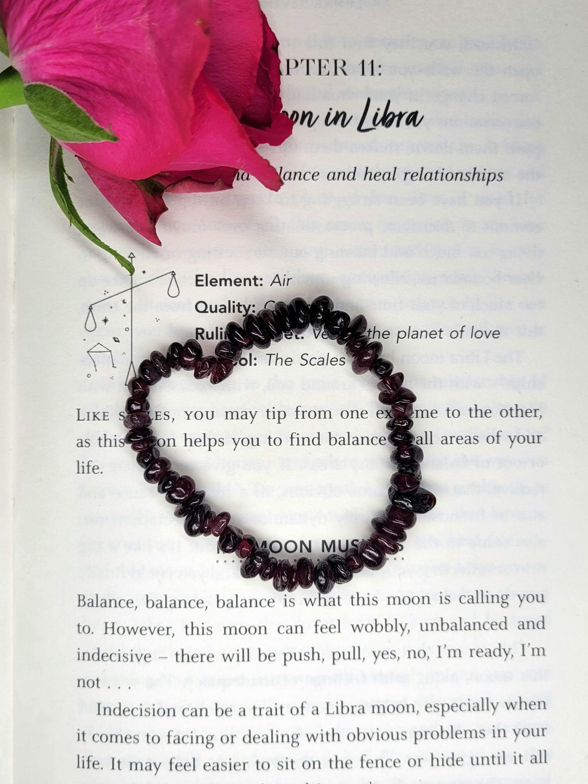 Garnet chip bracelet image 0