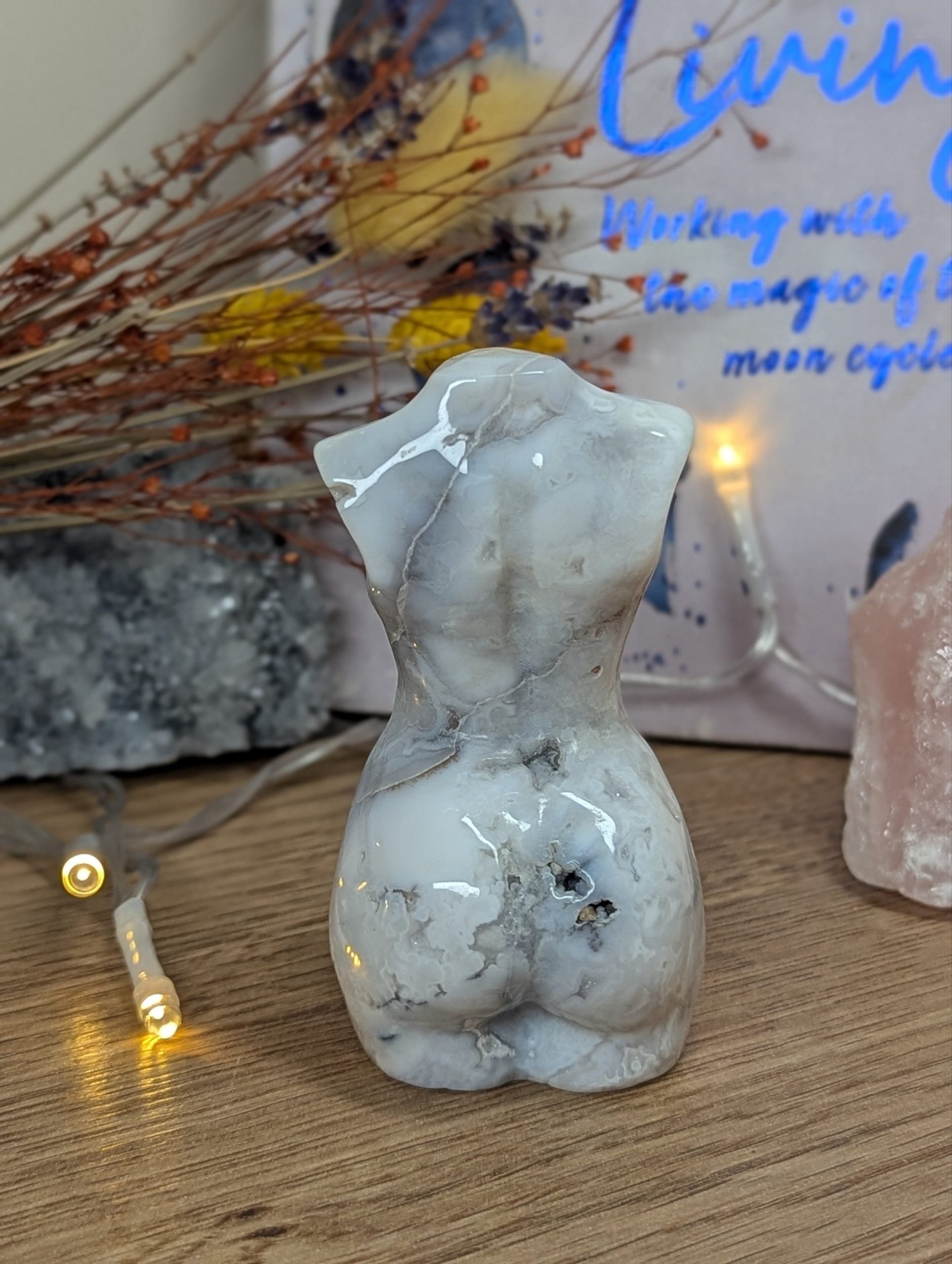 Flower Agate Goddess Bust image 2
