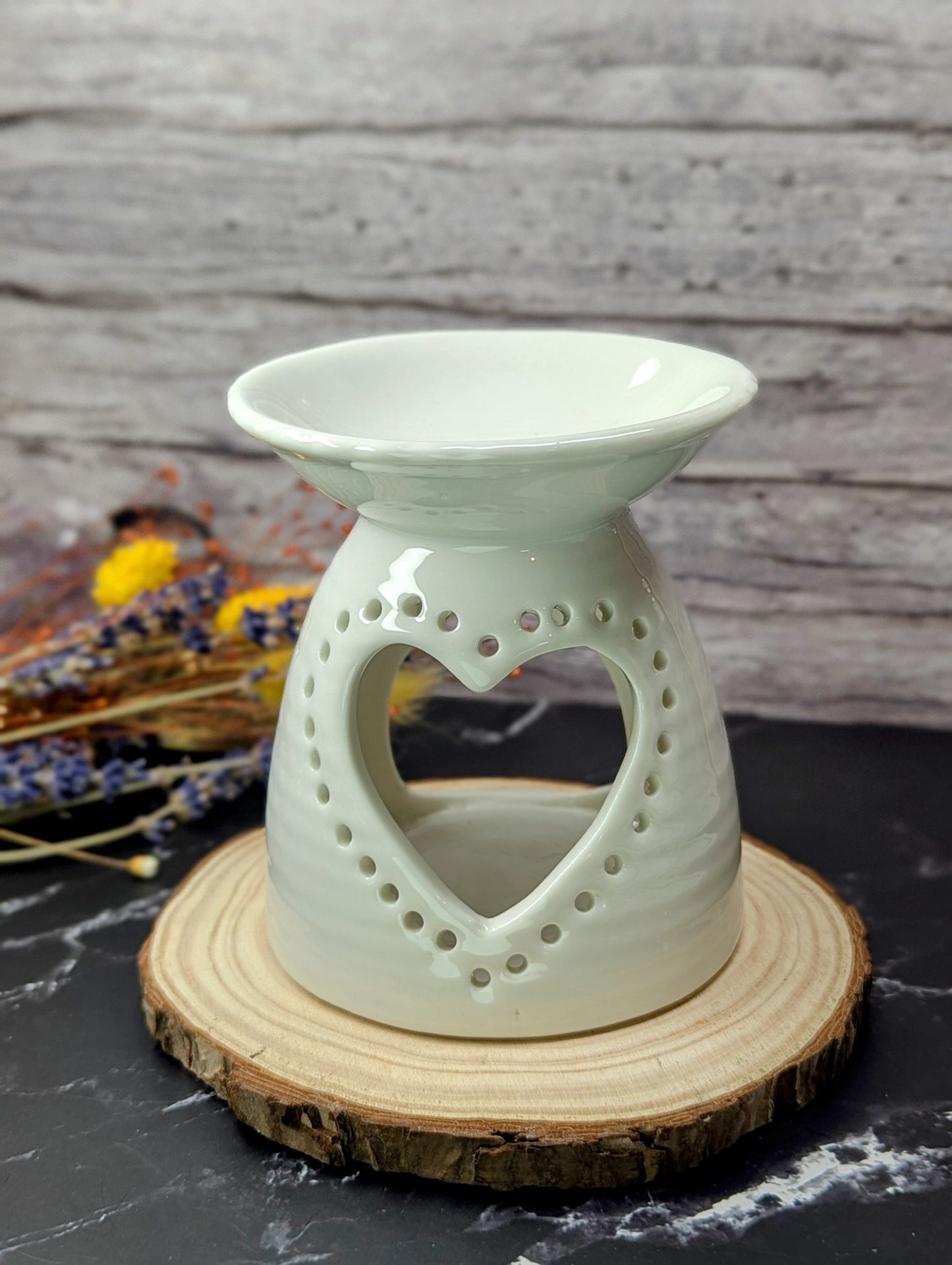 Heart wax melt/oil burner image 0