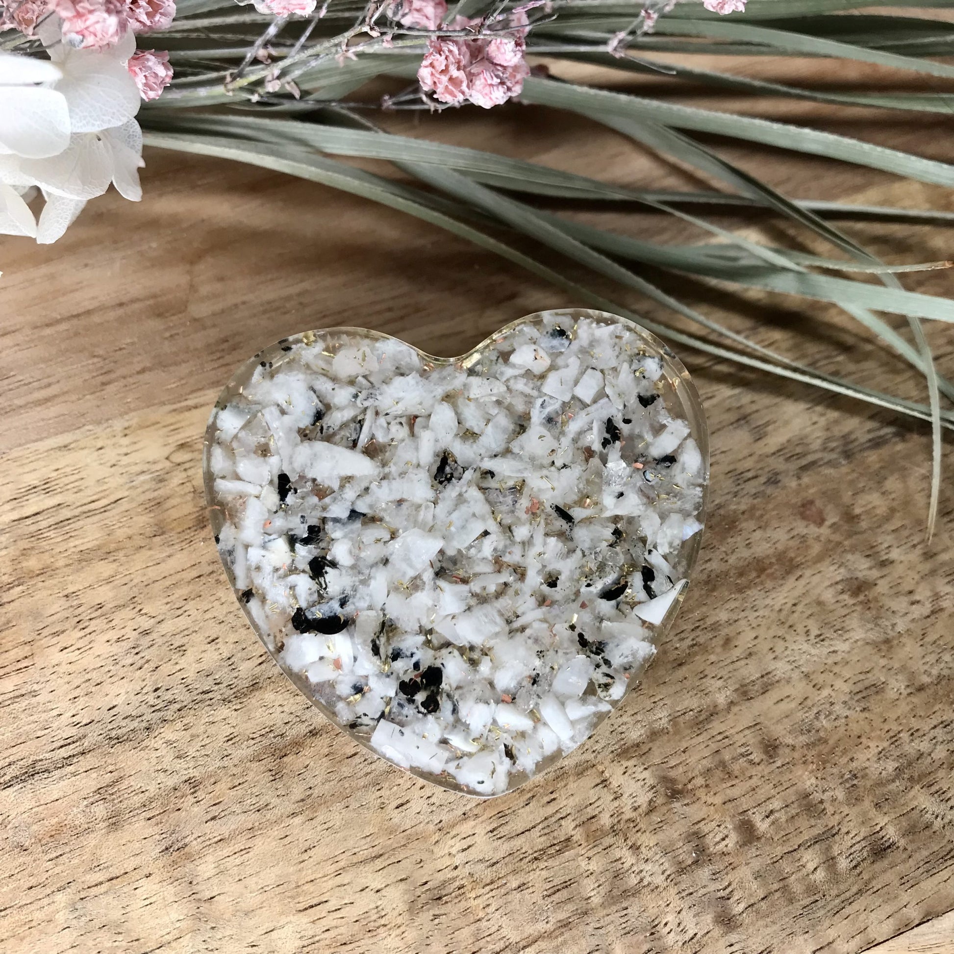 Orgonite Heart-Moonstone 5cm image 1