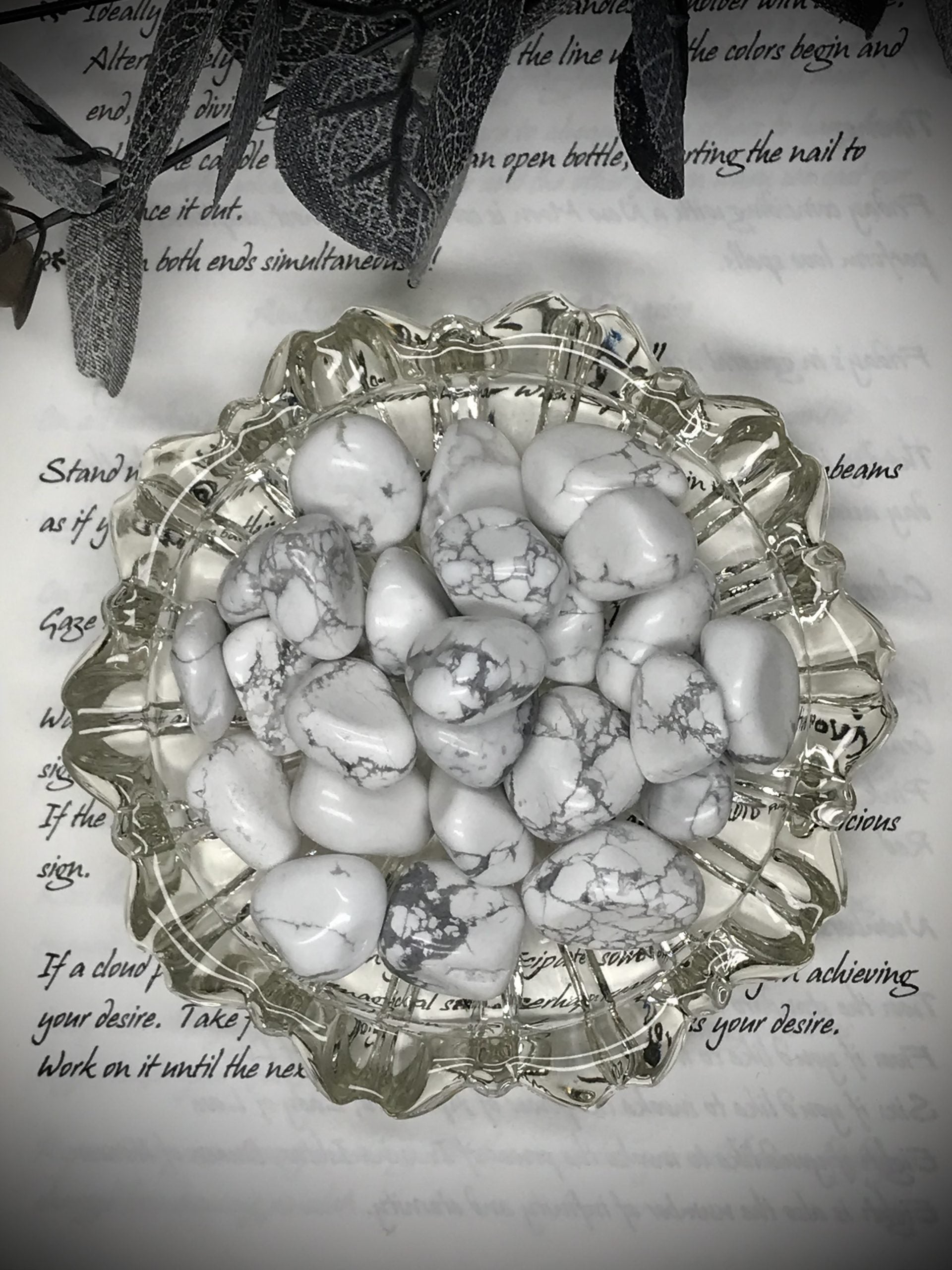 Howlite tumble stone image 0