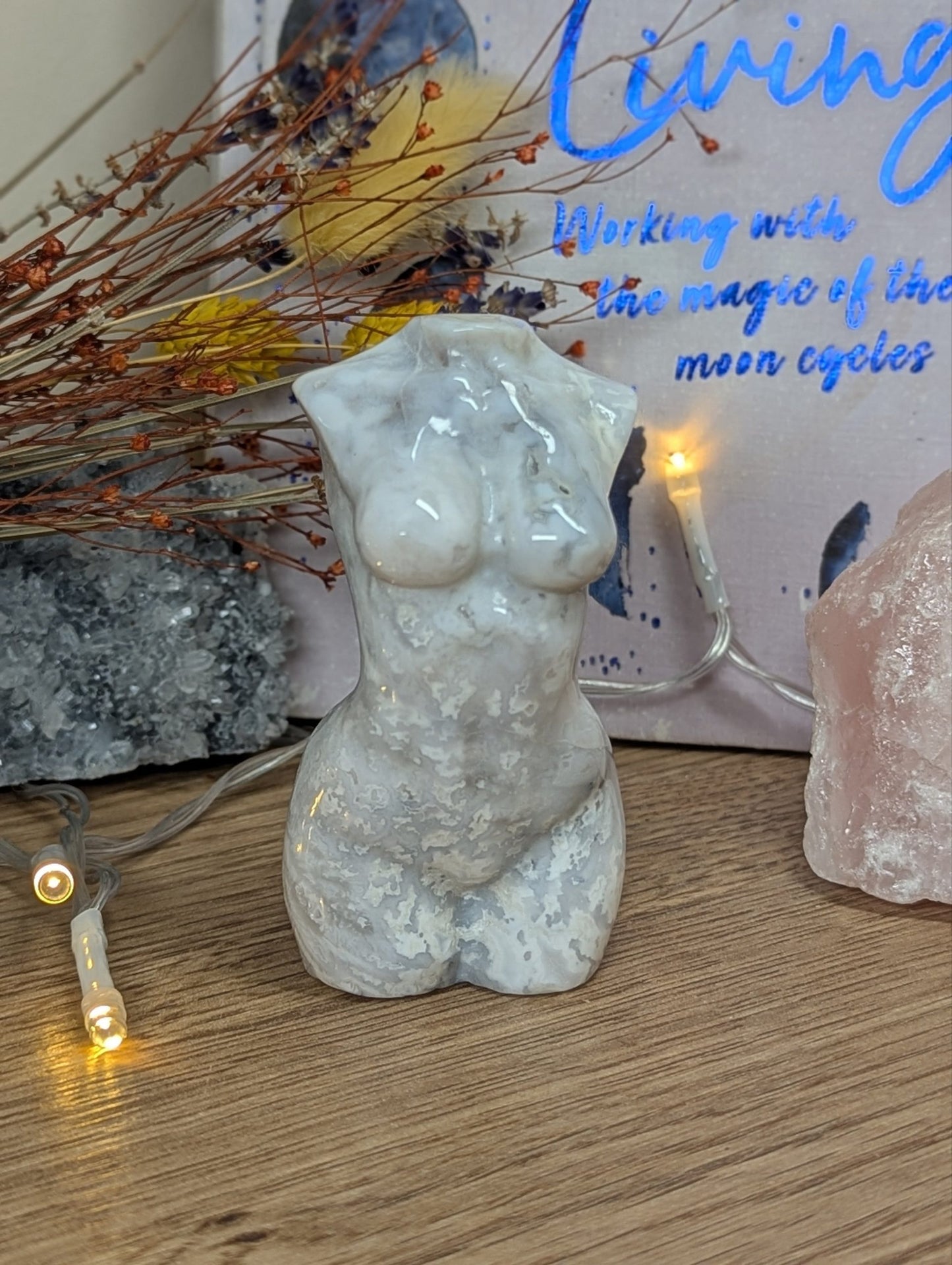 Flower Agate Goddess Bust image 0