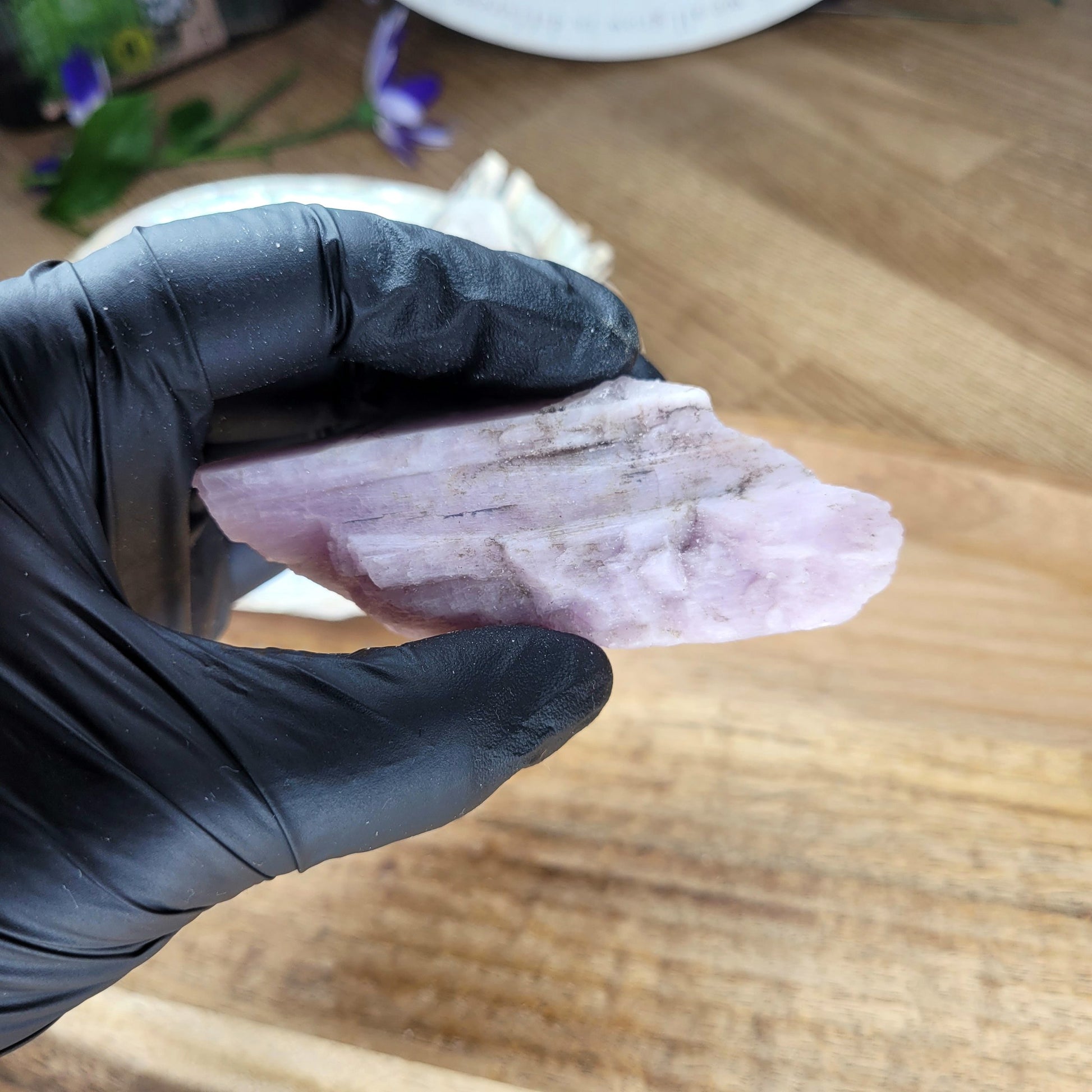 Kunzite-rough gemstone (L) - 92g image